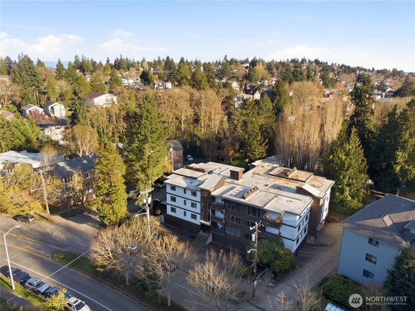 3505 W Government Way 206, Seattle WA 98199