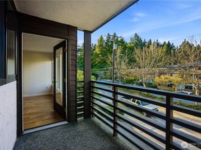 3505 W Government Way 206, Seattle WA 98199