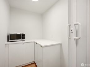3505 W Government Way 206, Seattle WA 98199