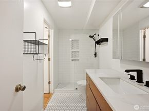 3505 W Government Way 206, Seattle WA 98199
