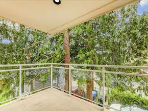 1527 California Avenue SW 301, Seattle WA 98116