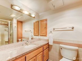 1527 California Avenue SW 301, Seattle WA 98116