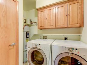 1527 California Avenue SW 301, Seattle WA 98116