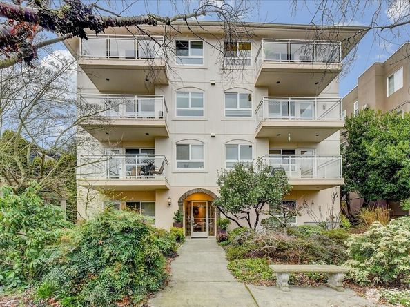 1527 California Avenue SW 301, Seattle WA 98116