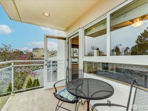 1527 California Avenue SW 301, Seattle WA 98116
