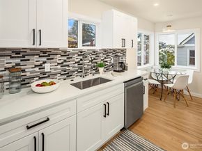 4815 15th Avenue S, Seattle WA 98108