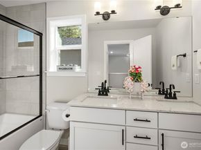 11124 43rd Avenue SE, Everett WA 98208