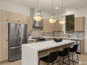 8403 NE 137th Street, Kirkland WA 98034