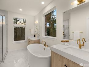 8403 NE 137th Street, Kirkland WA 98034