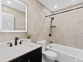 2680 139th Avenue SE 44, Bellevue WA 98005