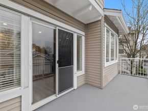 2680 139th Avenue SE 44, Bellevue WA 98005