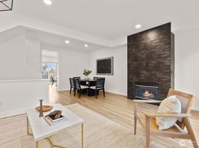 2680 139th Avenue SE 44, Bellevue WA 98005
