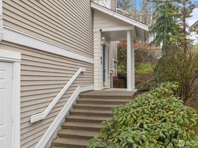 2680 139th Avenue SE 44, Bellevue WA 98005