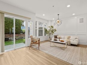 2680 139th Avenue SE 44, Bellevue WA 98005