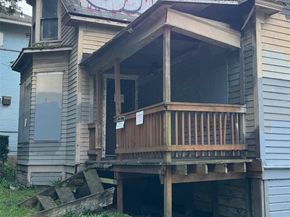 2531 Gilman Drive W, Seattle WA 98199