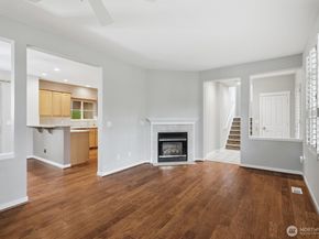 15650 NE 95th Way 71, Redmond WA 98052