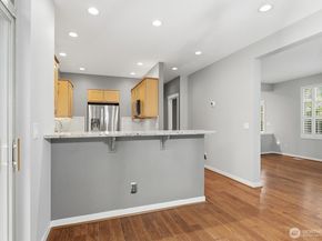15650 NE 95th Way 71, Redmond WA 98052