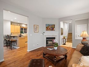 15650 NE 95th Way 71, Redmond WA 98052