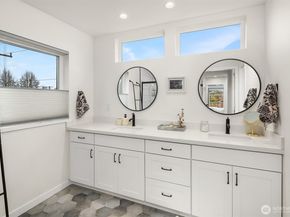 6041 42nd Avenue SW, Seattle WA 98136