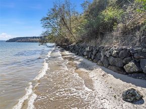8032 SW 222nd Place, Vashon WA 98070