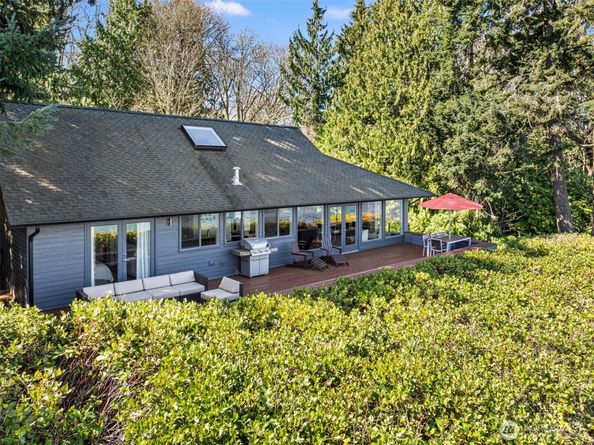 8032 SW 222nd Place, Vashon WA 98070