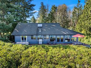 8032 SW 222nd Place, Vashon WA 98070