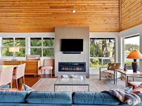 8032 SW 222nd Place, Vashon WA 98070