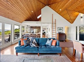 8032 SW 222nd Place, Vashon WA 98070