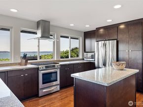 8032 SW 222nd Place, Vashon WA 98070