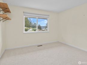15106 Starr Place SE, Olalla WA 98359
