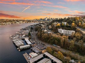 2565 Dexter Ave N 401, Seattle WA 98109