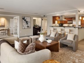 2565 Dexter Ave N 401, Seattle WA 98109