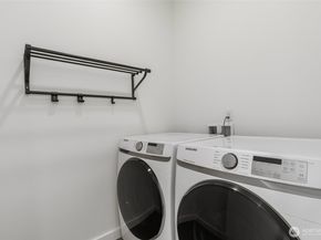 12524 15th Avenue NE B, Seattle WA 98125