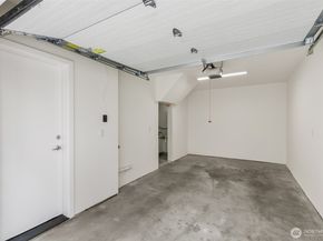 12524 15th Avenue NE B, Seattle WA 98125