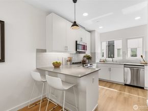 12524 15th Avenue NE B, Seattle WA 98125