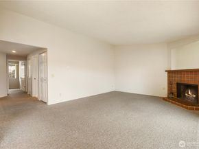 23305 Lakeview Drive C204, Mountlake Terrace WA 98043