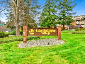 23305 Lakeview Drive C204, Mountlake Terrace WA 98043
