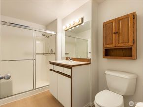 23305 Lakeview Drive C204, Mountlake Terrace WA 98043