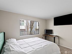 3256 SW Avalon Way 203, Seattle WA 98126