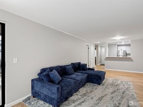 3256 SW Avalon Way 203, Seattle WA 98126