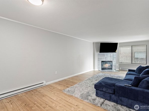3256 SW Avalon Way 203, Seattle WA 98126