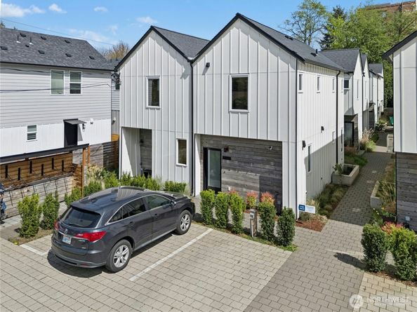 10354 Wallingford Avenue N B, Seattle WA 98133