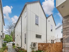 10354 Wallingford Avenue N B, Seattle WA 98133