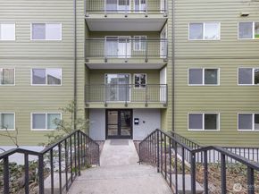 1515 12th Avenue S 105, Seattle WA 98144