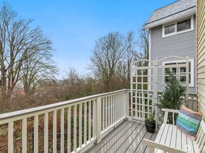 6726 35th Place S, Seattle WA 98118