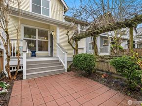 6726 35th Place S, Seattle WA 98118