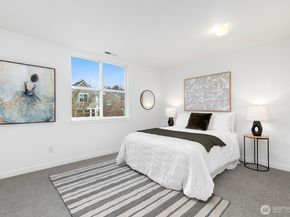 6726 35th Place S, Seattle WA 98118
