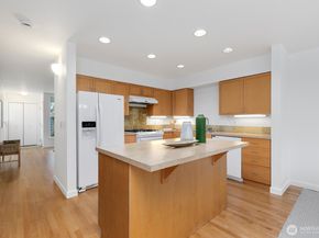 6726 35th Place S, Seattle WA 98118