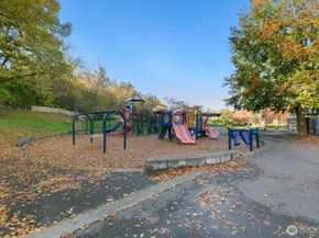 6726 35th Place S, Seattle WA 98118