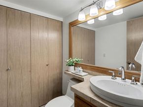 24238 SE 43rd Court, Sammamish WA 98029
